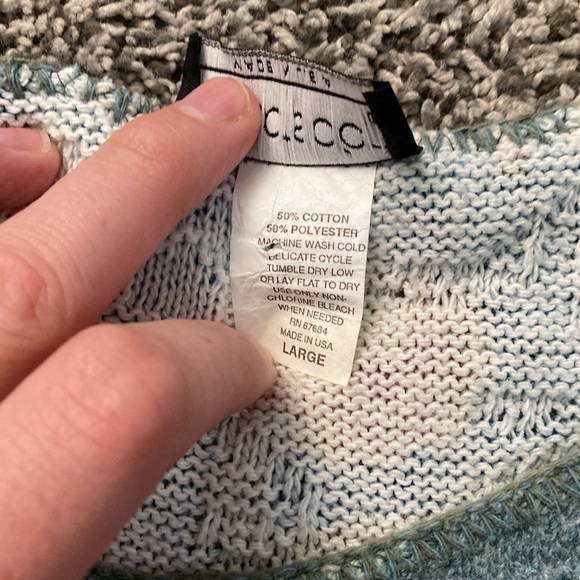 Objects Dart floral long sleeve top 🎄 - Picture 3 of 5